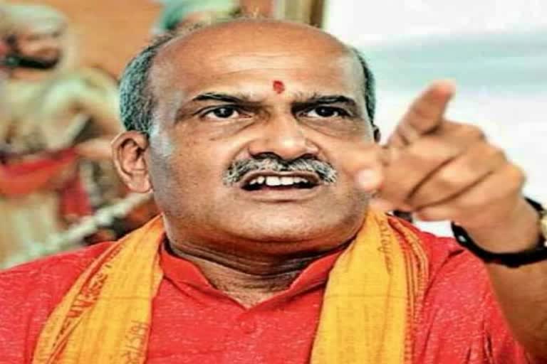 srirama-sena-insist-for-entry-to-savadatti-yallamma-temple