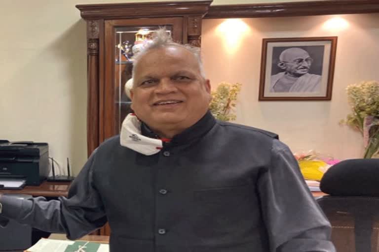 Overseas Rajasthani, Chief Secretary Niranjan Arya