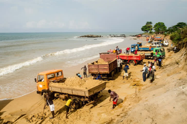 'Karnataka to come out with new sand mining policy'