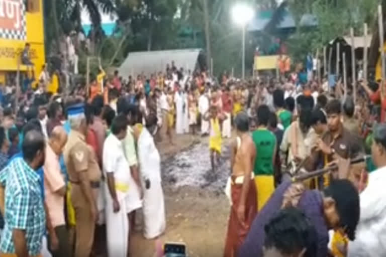 மாரியம்மன் கோயில் தீமிதி திருவிழா