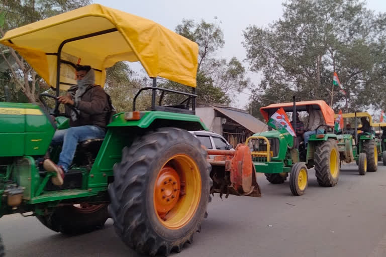 wb_wmid_03_gopi_tmc_tractor_michil_vis_7204519