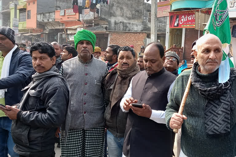 Human chain in Madhepura