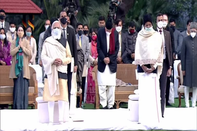 PM Modi, Vice President Naidu attend prayer meet at Gandhi Smriti