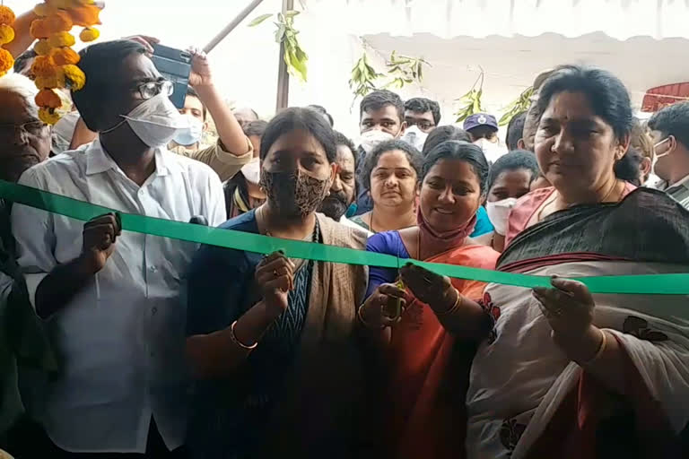 Ministers Puvvada Ajay Kumar and Satyavathi Rathode inaugurated the chilli powder manufacturing center in yellandu