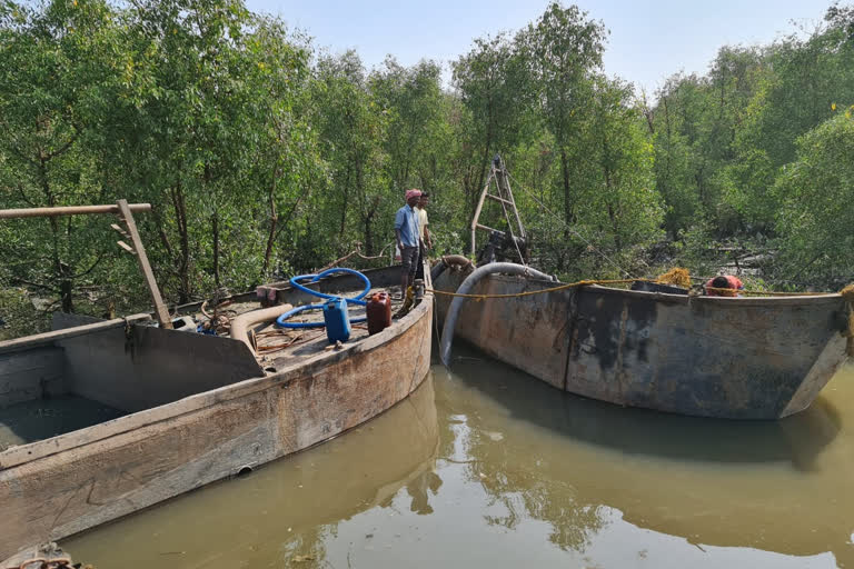 ठाण्यात वाळू तस्करांवर कारवाई