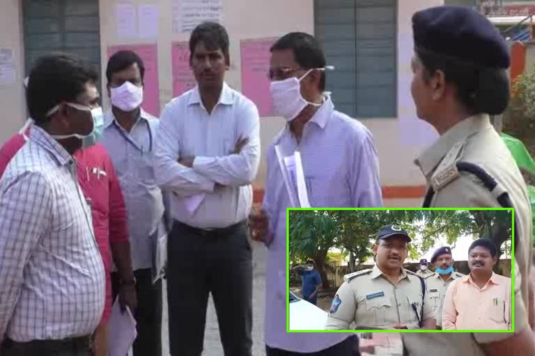 collector visit to observe nomination process in anantapur district