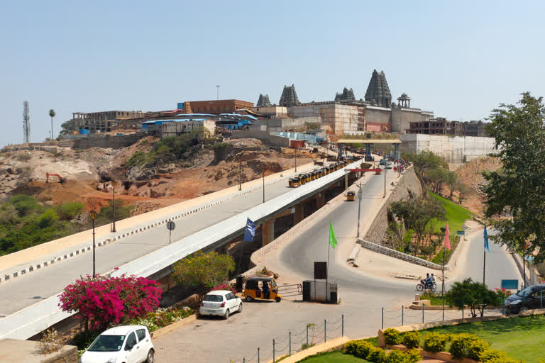 Yada said plans are afoot to build a Nithyanna Prasada complex at the Yadadri shrine.