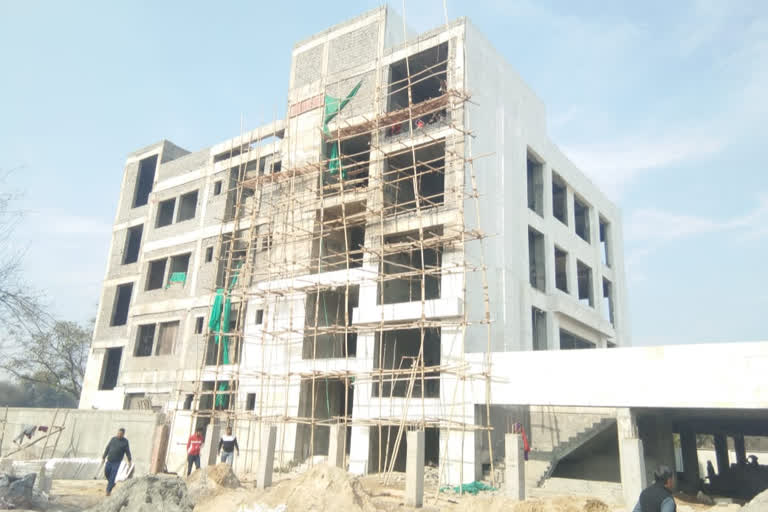 Construction of community building in Kakrola village in Delhi