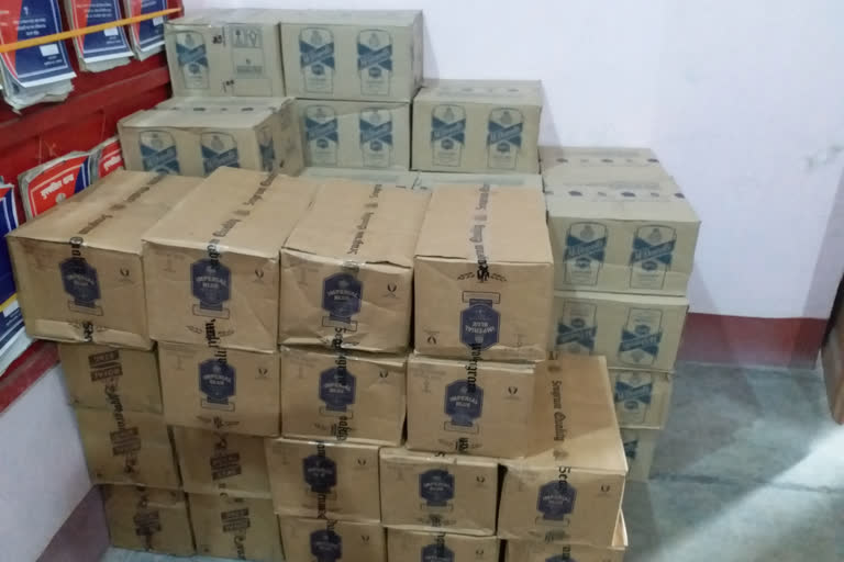 police seized 55 boxes of alcohol in Hazaribagh