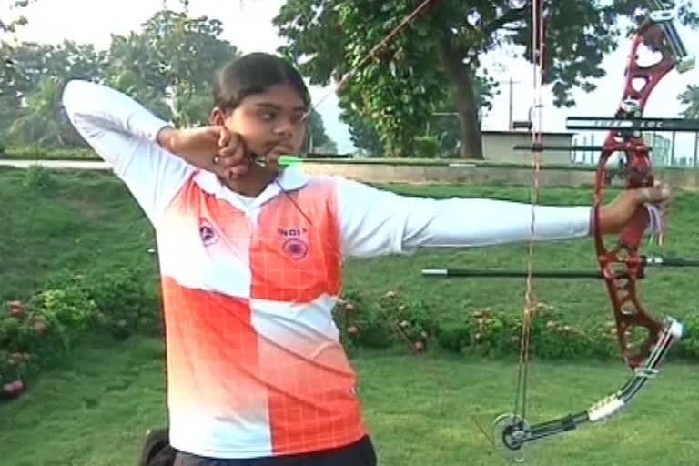 vennam jyothi surekha qualified in archery open selections in delhi