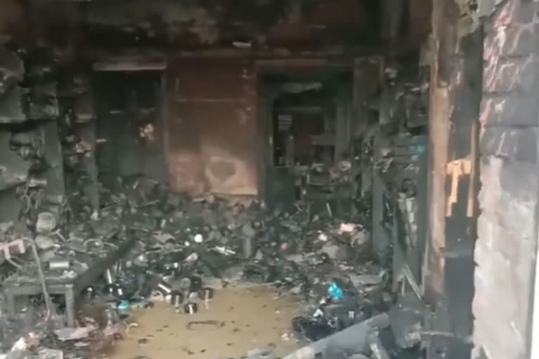 कन्नौज में दुकान में आग