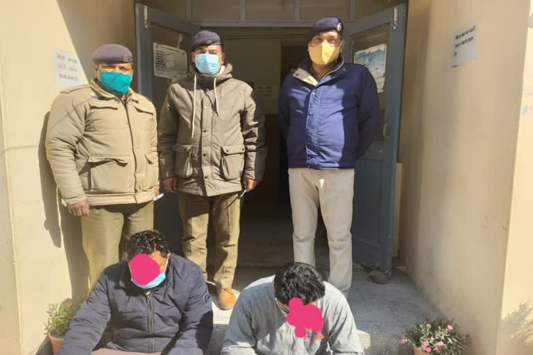 kullu police arrested two thieves