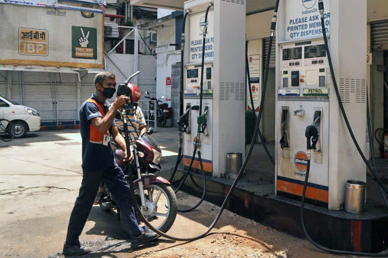 Union Budget 2021 Union Budget Nirmala Sitharaman Fuel Prices Agriculture cess on fuel Agriculture Infrastructure and Development Cess AIDC on Fuel பெட்ரோல் டீசல் நிர்மலா சீதாராமன் பட்ஜெட் cess on petrol செஸ் வரி