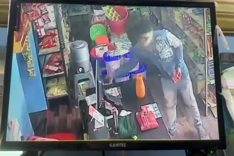 दुकान में चोरी, theft in shop