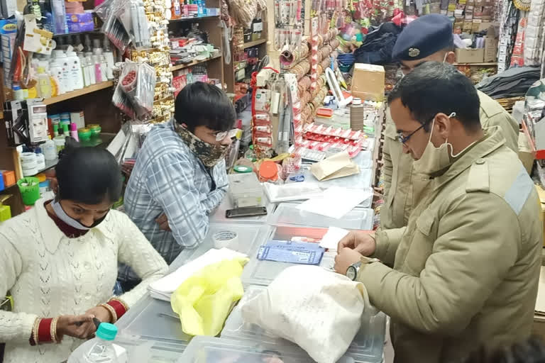 Fake cosmetic goods being sold in Solan