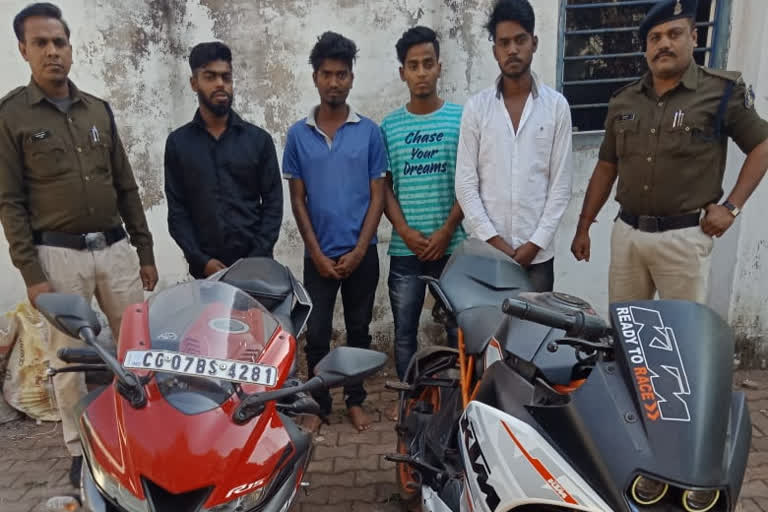 Police arrested 4  thieves IN DURG DISTRICT