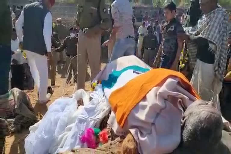 Martyr Narayan funeral in Makrana, मकराना में शहीद नारायण का अंतिम संस्कार