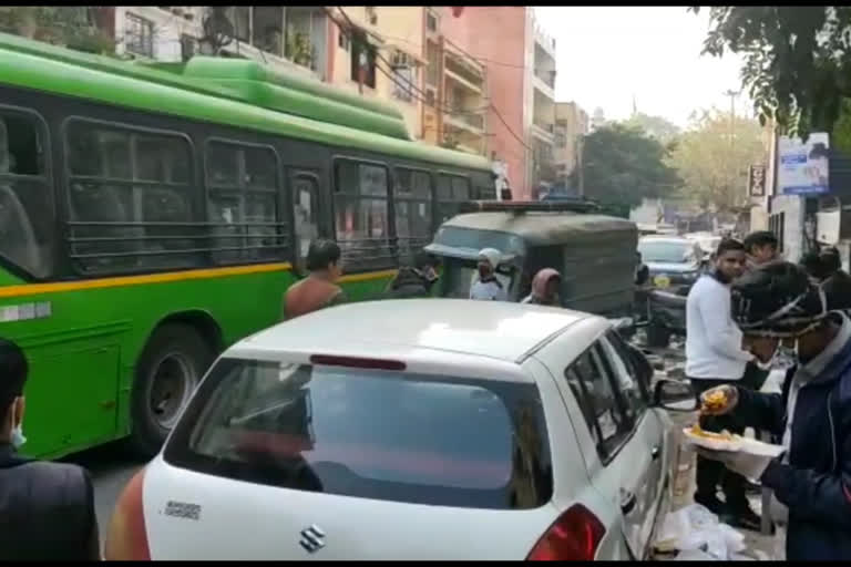 People upset due to traffic jam in Kalkaji M block market  in Delhi