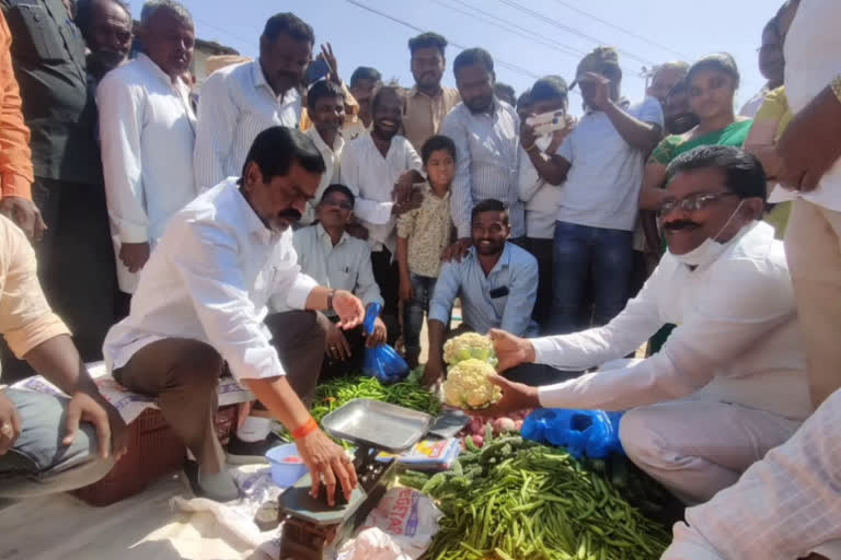 makthal mla, vegetable market in utkur