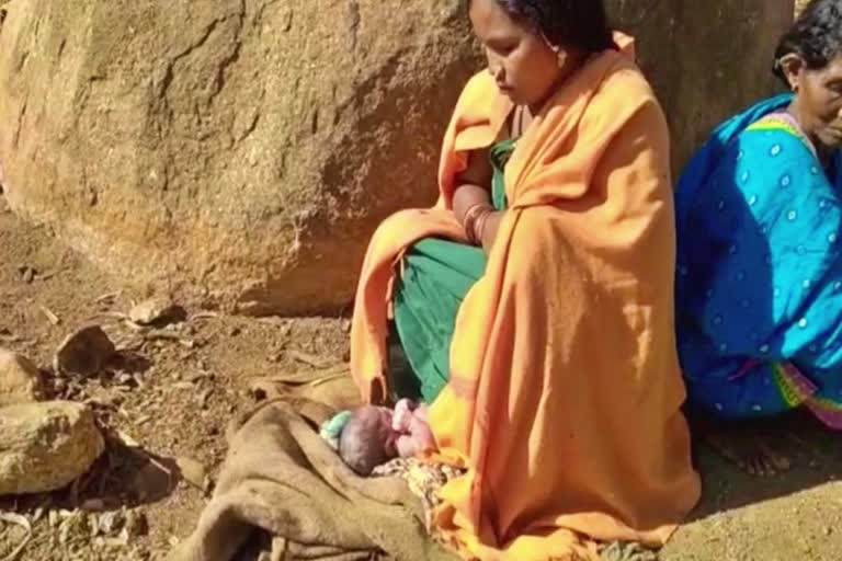 Woman delivers baby under over river in Nabarangpur