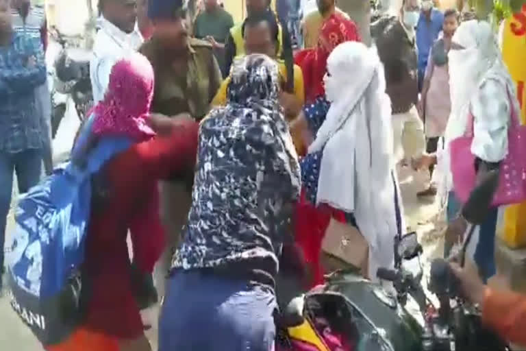 wife beaten her husband