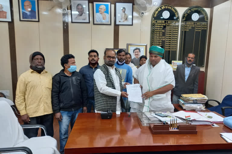 Birsa Agricultural University employees meet with Agriculture Minister in ranchi