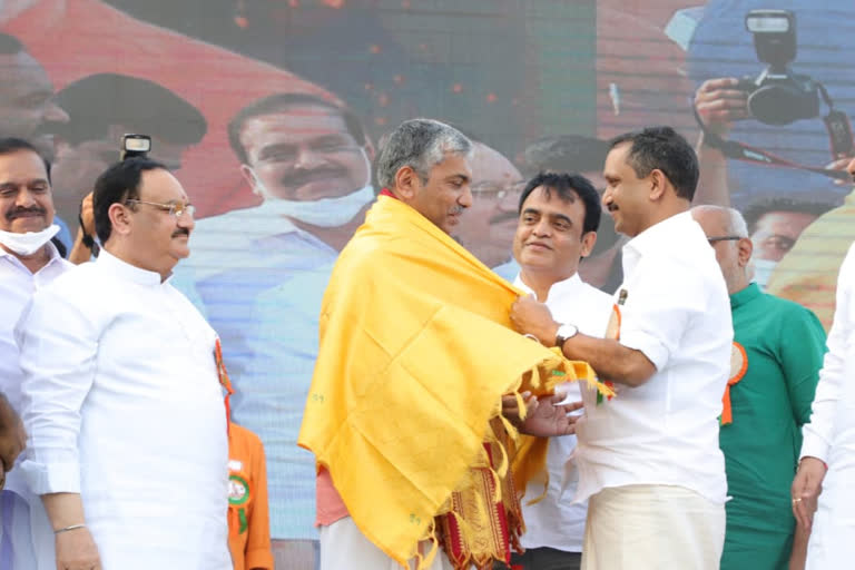 Former Kerala DGP Jacob Thomas joined BJP