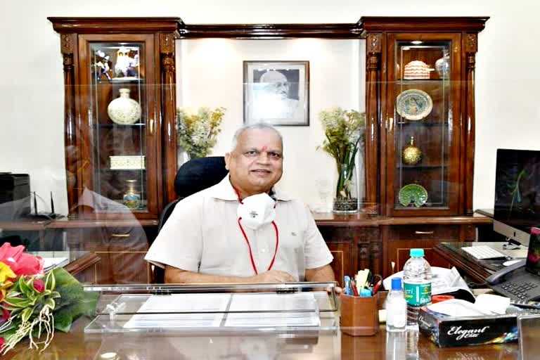 Bikaner House,  Chief Secretary Niranjan Arya