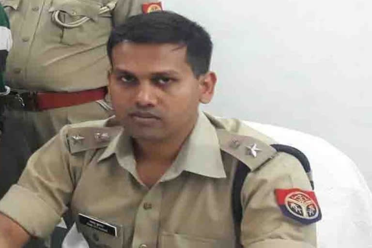 दारोगा समेत चार पुलिसकर्मी निलंबित.