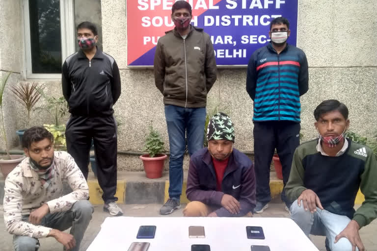 special staff arrested three accused including a receiver in south delhi