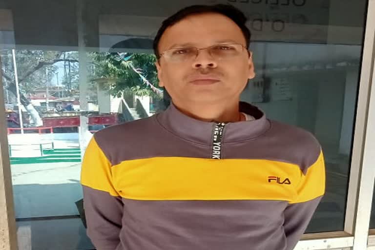 fake ias officer arrested in deoghar