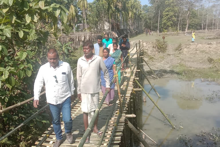 চিৰাঙত বিজেপি নেতাই নিৰ্মাণ কৰিলে বাঁহৰ দলং