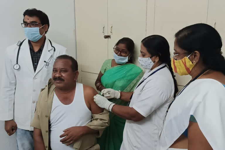 corona vaccination started at yadadri for frontline workers