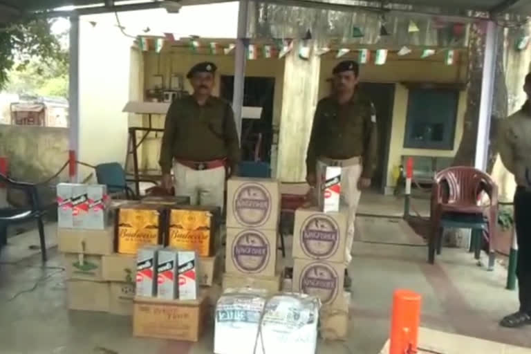 Illegal liquor recovered from home in Dhanbad