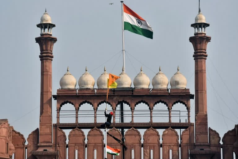 R-Day violence  R-Day violence accused arrested  R-Day violence accused from Chandigarh  Delhi police  tractor parade  farmers' tractor parade  Sukhdev Singh arrested  Farmer protest  January 26 violence