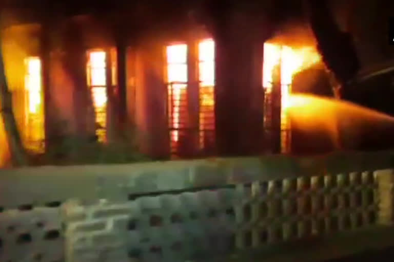 Fire breaks out at MSED office in Thane Maharashtra  maharashtra news  major fire broke out  മഹാരാഷ്ട്രയിലെ താനെയില്‍ തീപിടിത്തം  മഹാരാഷ്ട്ര വാര്‍ത്തകള്‍  തീപിടിത്തം  അഗ്നിശമന സേന