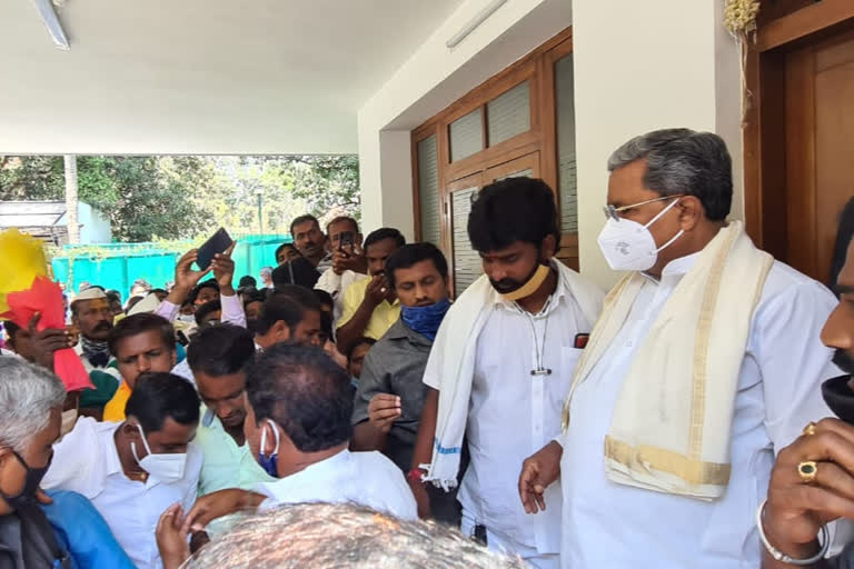 kuruba-community-leaders-mets-siddaramaiah