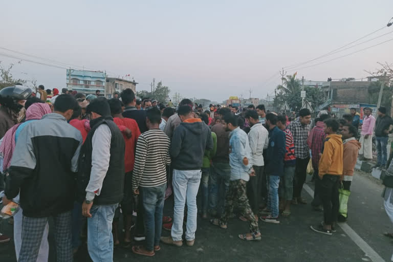 young man died in road accident in Gopalganj