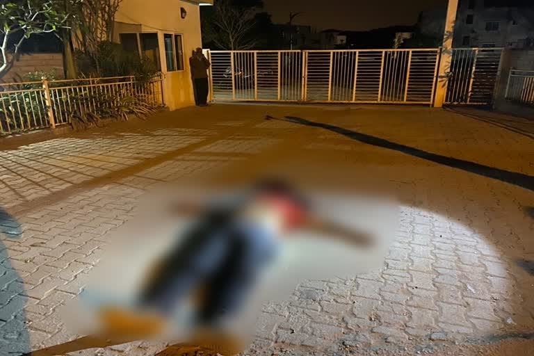 Double Murder Over Petty Issue: Two youths done to death in Mysore  വസ്‌തു തർക്കം  യുവാക്കളെ കൊല്ലപ്പെട്ട നിലയിൽ കണ്ടെത്തി  Property dispute  youths was found murdered  national news  ദേശിയ വാർത്ത