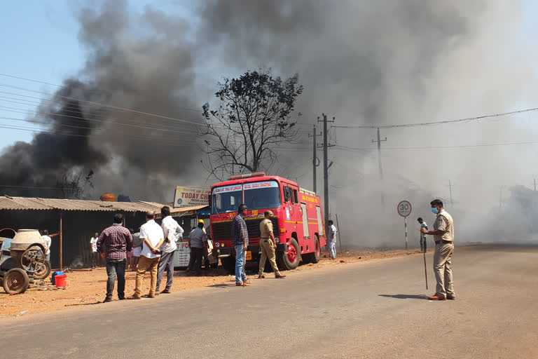 Accidental Fir to gujari shop in bhatkal