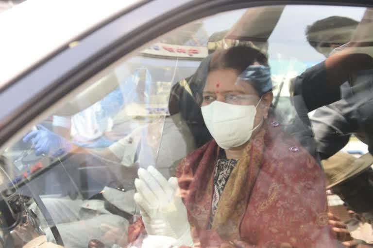 sasikala in tamilanadu