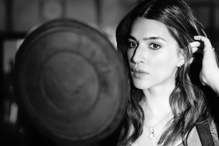 Kriti Sanon shares picture of 'final touches' before 'Bachchan Pandey' shoot