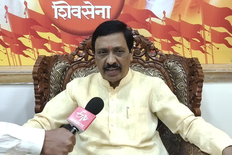 mp vinayak raut