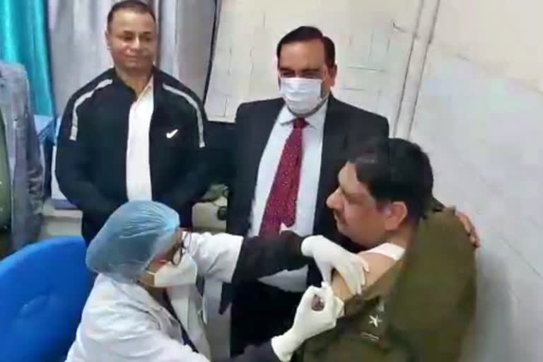 second-phase-of-corona-vaccination-started-in-faridabad