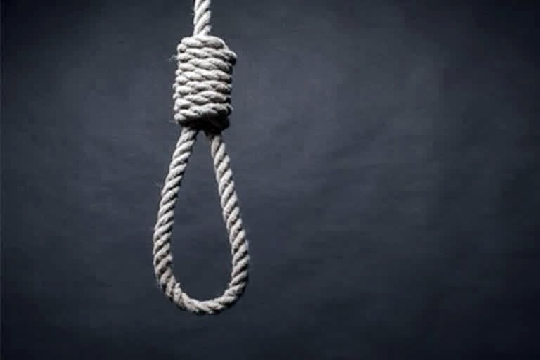 Farmer dies by suicide in UP  ഉത്തർപ്രദേശിൽ കർഷകൻ ആത്മഹത്യ ചെയ്‌തു  utharpredesh news  ഉത്തർപ്രദേശ്‌ വാർത്ത  ദേശിയ വാർത്ത  national news  കർഷകൻ ആത്മഹത്യ ചെയ്‌ത വാർത്ത