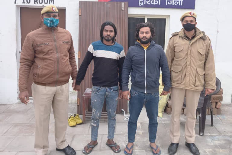 two miscreants arrested by chhawla police as they beat a man in delhi