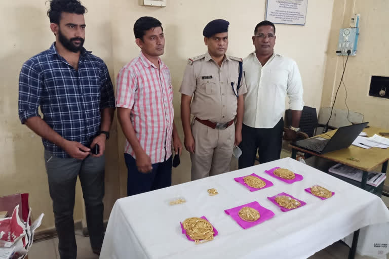 salem railway police seized 3 kg gold without proper documentation