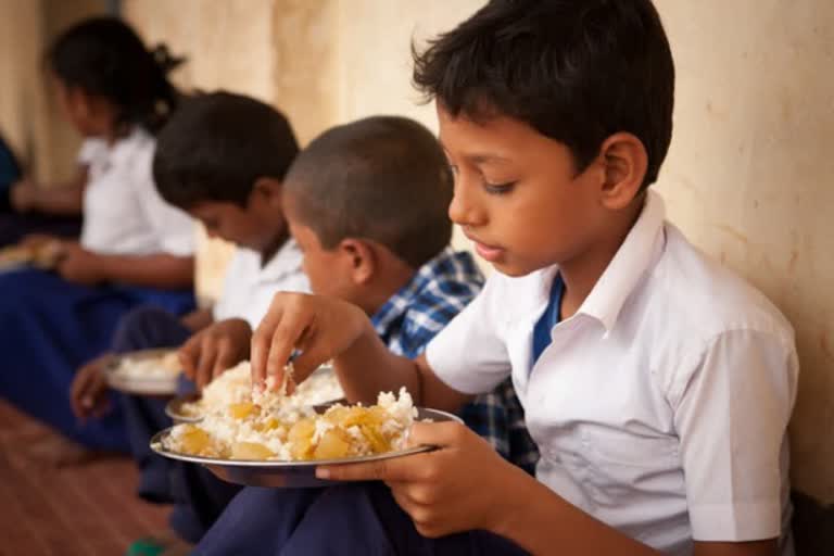 they not give mid day meal says pudhucherry govt school studen viral video