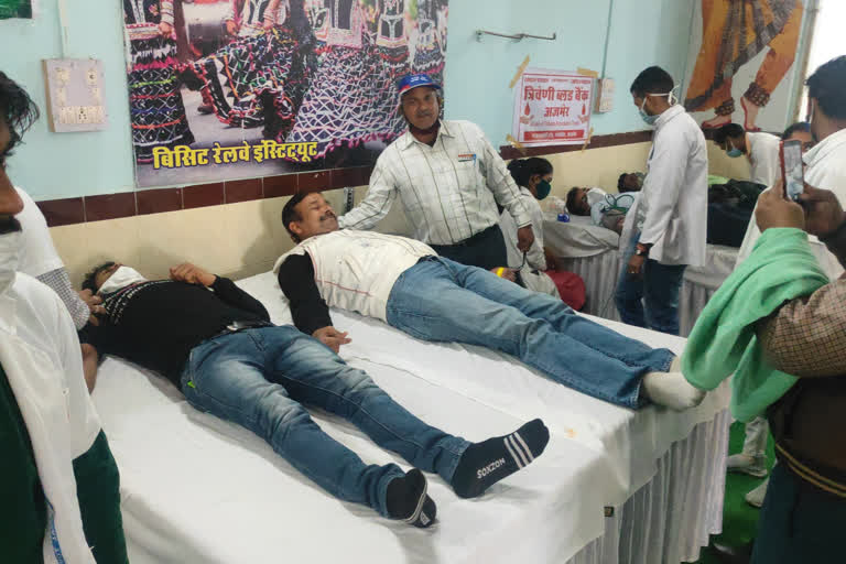 Blood donation camp in Ajmer UPRMS, अजमेर यूपीआरएमएस में रक्तदान शिविर