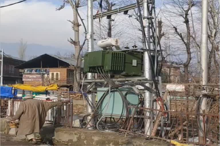 Consumers worried over poor power supply in Tral Town